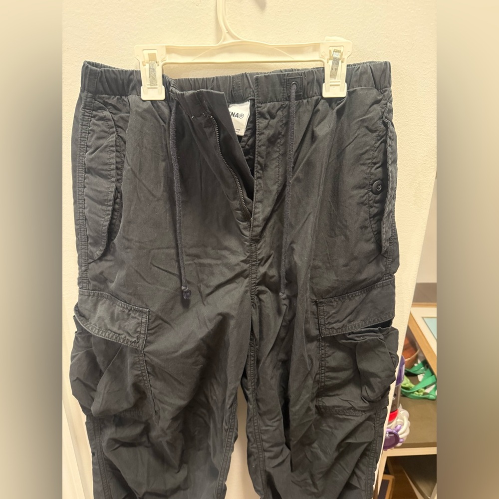 Aritzia TNA Black explore parachute Pants women - size medium - Picture 5 of 8